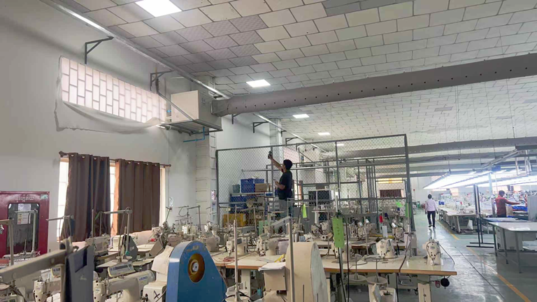 大型制衣廠區域降溫，安裝星科工業省電空調-臥式管道機