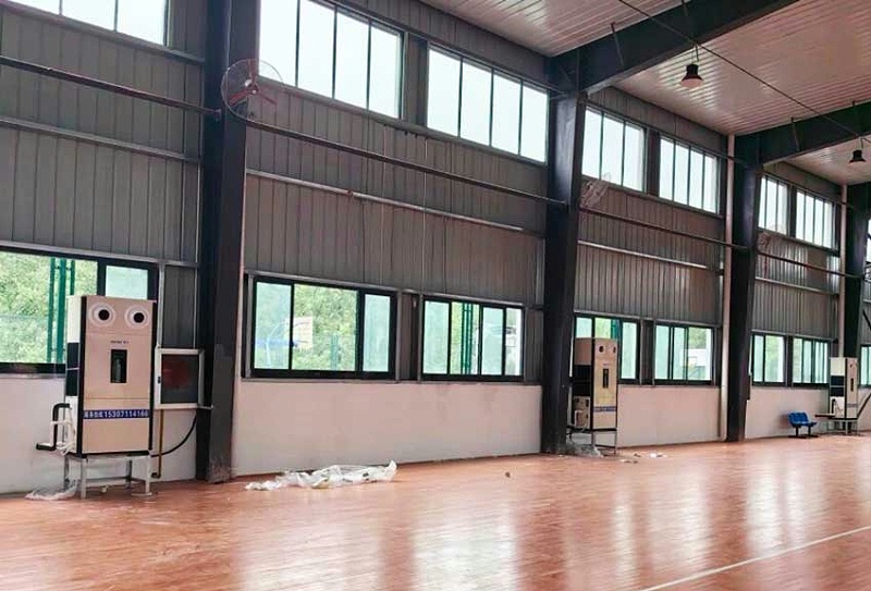 籃球館整體制冷降溫，安裝蒸發冷省電空調 - 立式射流機